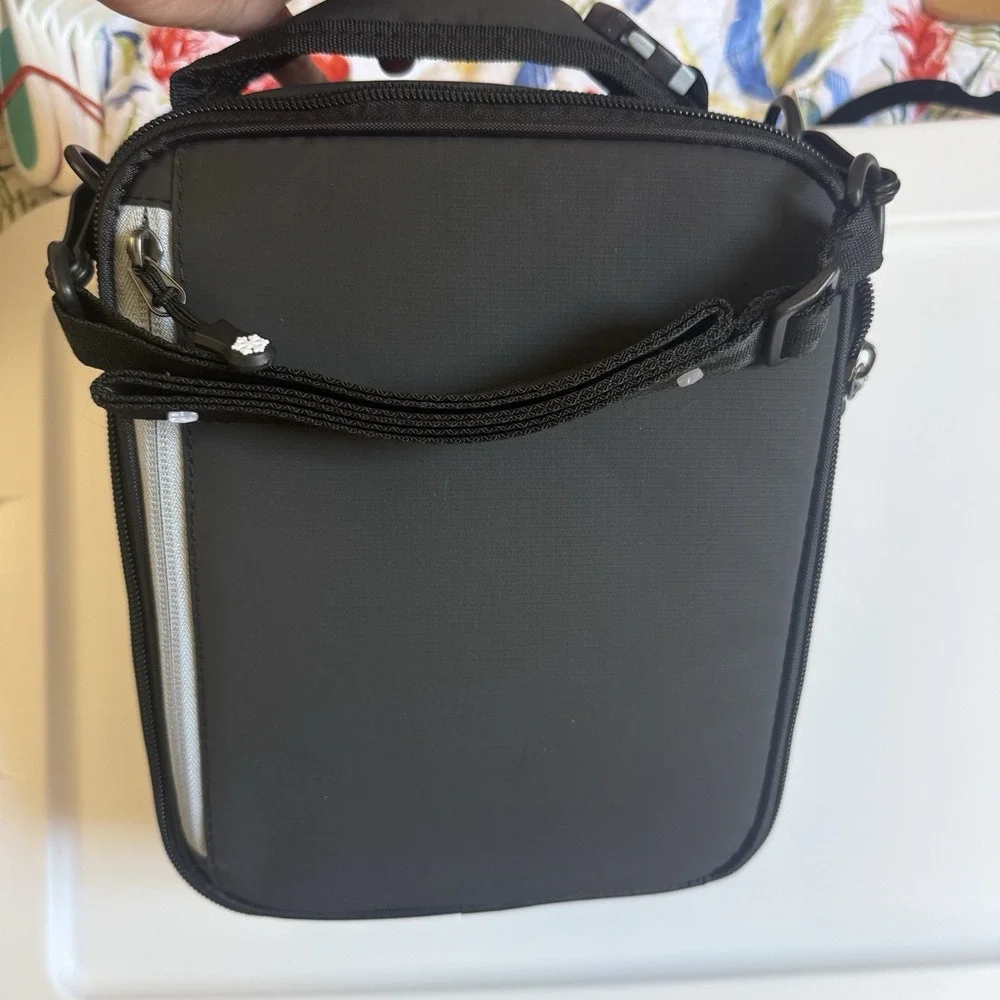 Tommy Bahama Expandable 5-Layer Lunch Pack Cooler, Zip Bag 2-Ice Wall Black Box
